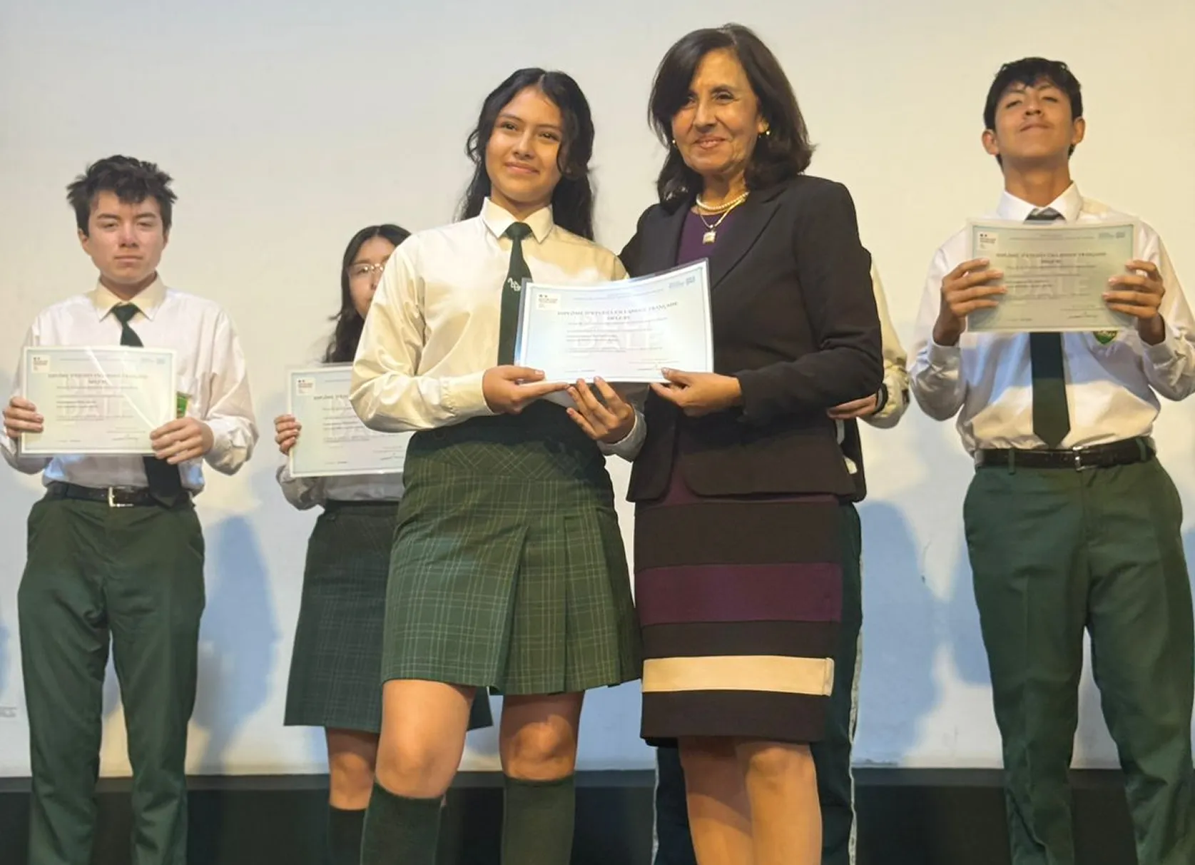 Excelencia educativa plurilingüe de calidad